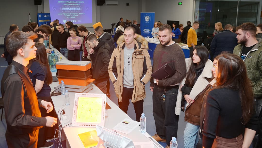 Демонстрация на иновации в „Студентски иновационен хъб“ сесии 2023 и 2024